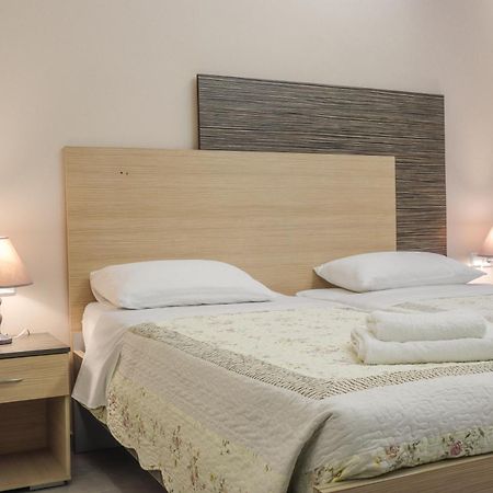 Delfini Beach Hotel&Suites Archangelos  Buitenkant foto