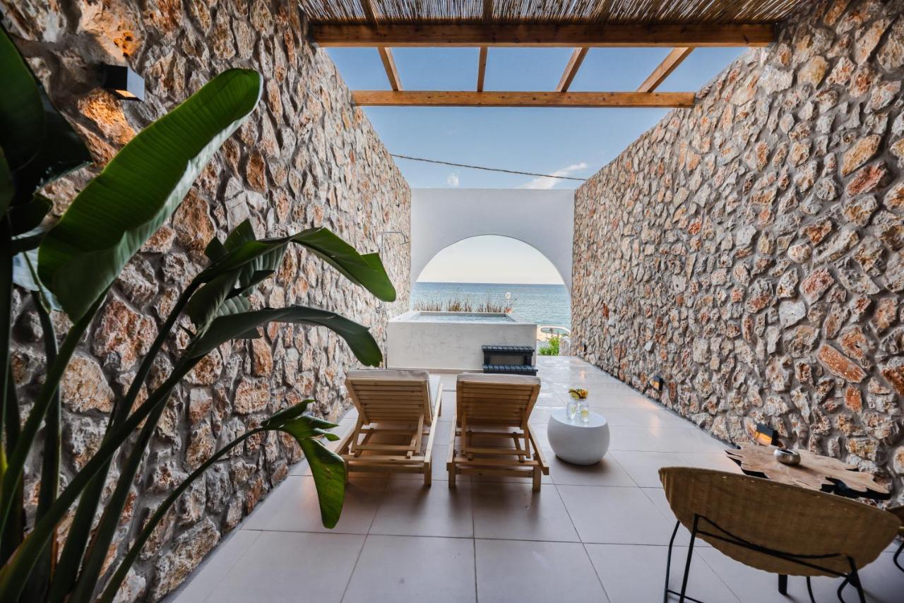 Delfini Beach Hotel&Suites Archangelos  Buitenkant foto