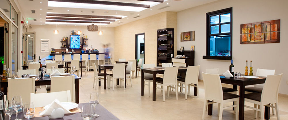 Delfini Beach Hotel&Suites Archangelos  Buitenkant foto